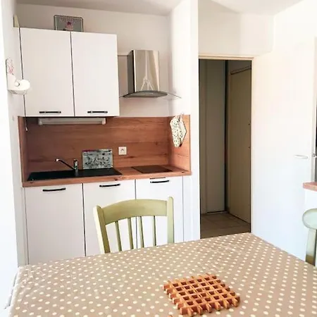 Vue A 200m Des Plages De Juans Les Pins Appartement